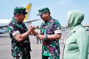 *Kunker ke Sulsel, Pangdam XIV/Hasanuddin Sambut Kedatangan Pangkogabwilhan II*