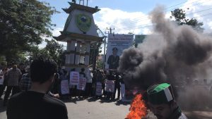 TUNTUT PECAT OKNUM DEWAN TERLIBAT SKANDAL ASUSILA, ALIANSI MASYARAKAT BARRU DEMO BESAR..